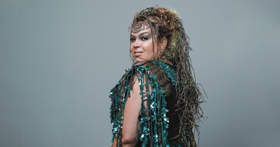 Riáh estreia turnê nacional e internacional do álbum Retinta com shows no Agreste de Pernambuco