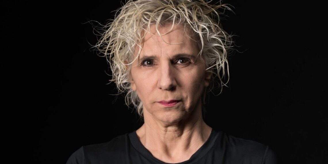 Após 20 anos, Denise Stoklos volta ao Rio de Janeiro para temporada no Teatro I Love PRIO