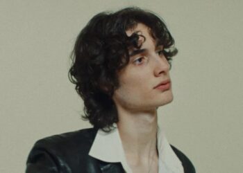 Back to Friends: O hit emocional de Sombr que conquistou as redes sociais e promete marcar uma geração