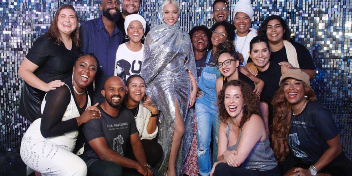 Conheça a produtora responsável por trazer nomes como Tems, Victoria Monét, Erykah Badu e Jorja Smith