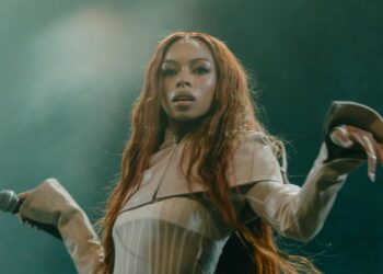 “Love Me Not”: Ravyn Lenae transforma a dúvida em hit global