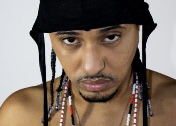 “A Odisseia do Neguinho Violento e Vingativo”: D$ Luqi transforma vivência periférica em manifesto sonoro