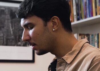 Relvas apresenta o intimista clipe de “Tua Voz”, single lançado em homenagem aos avós