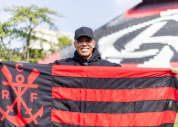 Flamenguista, Mc Koringa lança música para zombar dos “secadores”