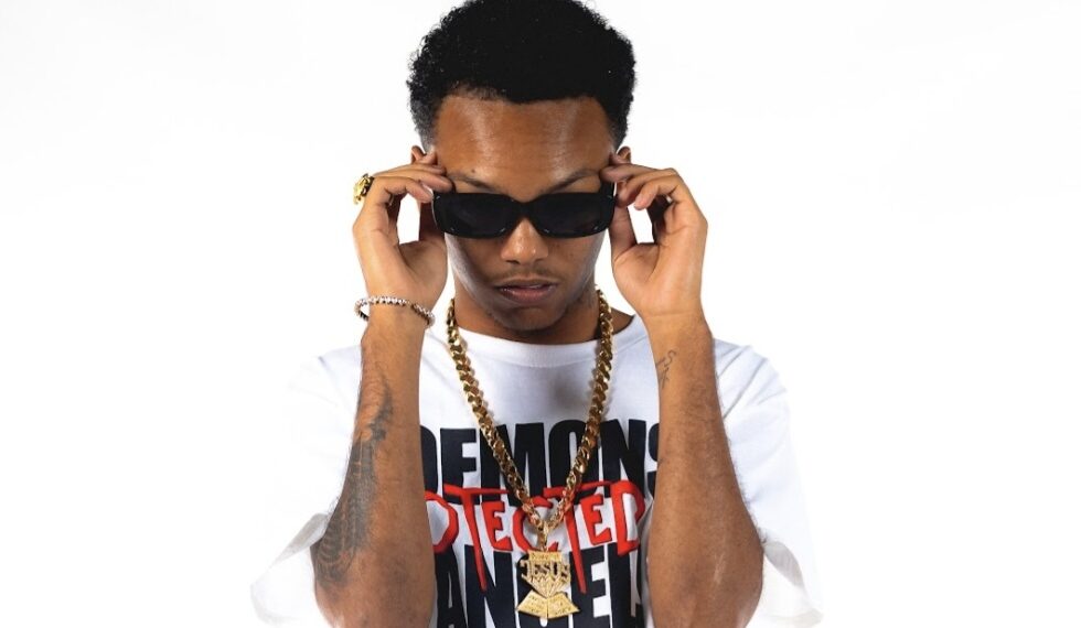 MC Erik anuncia o lançamento de “Qual Seu Desejo?” com JayA Luuck e MC KZS como prévia do álbum “7 Chaves”