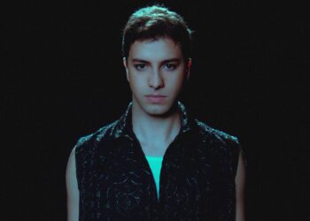 Cantor e compositor Ga fala sobre amor, medos e confusões no novo single “Existe Você”