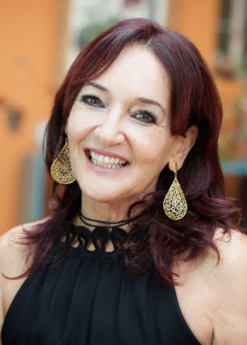 Regina Dias lança ReVistos, álbum que revisita clássicos da MPB sob nova perspectiva