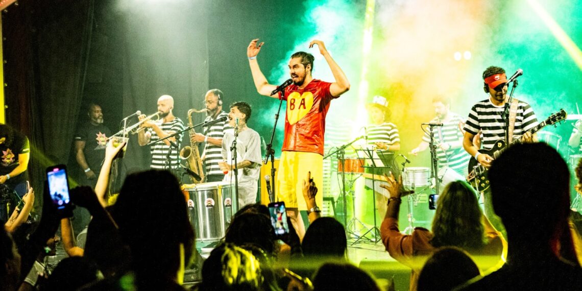 Bloco Brasília Amarela terá Ensaio e Desfile Oficial homenageando o Rock Retrô