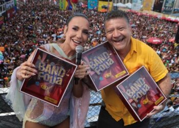 Carnaval além da avenida: Design de troféus reflete profissionalização da indústria do entretenimento