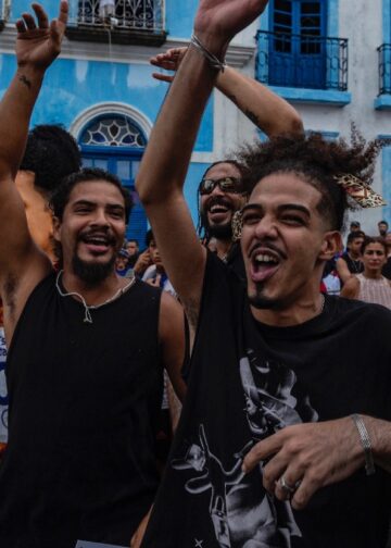 Campeão nas ladeiras: Léo da Bodega une cultura popular e urbana em seu novo single “Bloco Campeão”