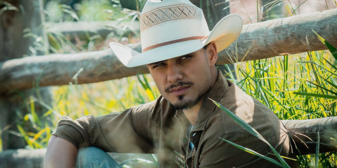 “Cowboy Também Ama”: Gabriel Sales traz o lado apaixonado do country em novo lançamento