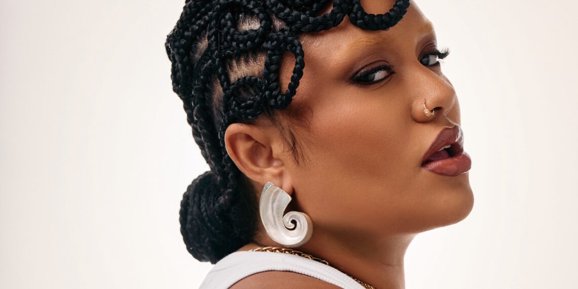 Iuna Falcão lança turnê de ‘UMAMI’