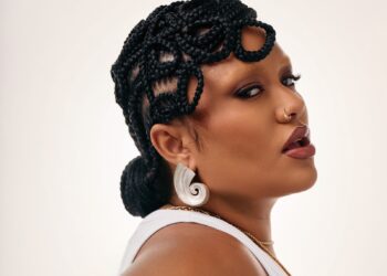 Iuna Falcão lança turnê de ‘UMAMI’