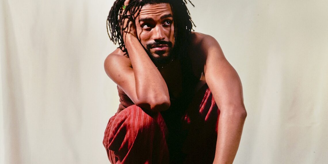 Após indicação ao Grammy Latino e reconhecimento no Prêmio da Música Brasileira, Pedro Emílio lança o álbum “Vende-se Lembrança”