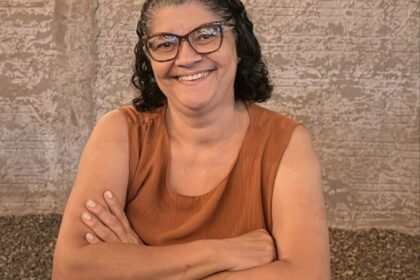Sete anos vendendo brigadeiro na rua e um nome lido ao vivo: como Lucinea chegou ao R$ 1 milhão do Pix do Milhão
