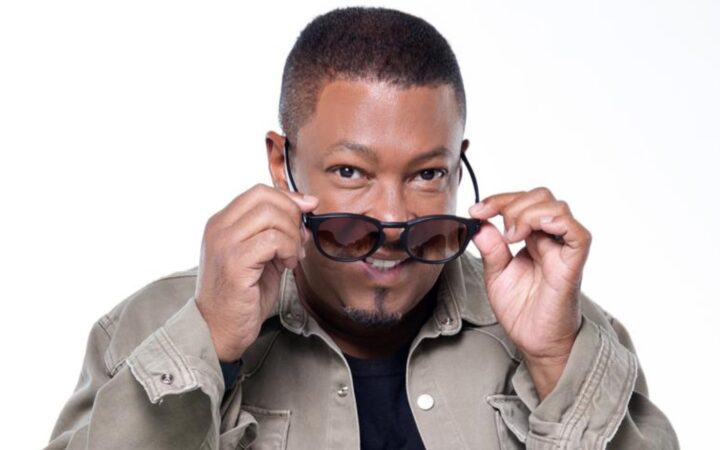 Marcio Art celebra trajetória que atravessa gerações do pagode e apresenta “Volta Pra Mim”