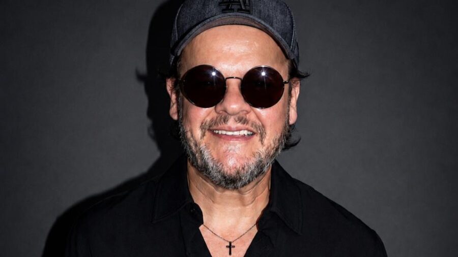 Anthony Carrera, o Rei do Show, ganha destaque em Portugal com “Feito Cana”