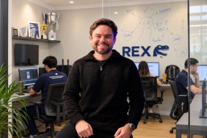 Felipe Sobral virou as costas às agências tradicionais e criou a Rex em Vitória