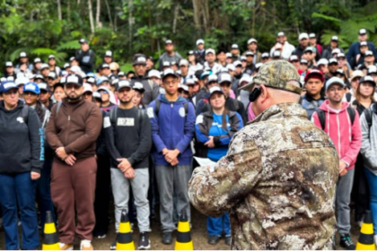 Antes do uniforme, a selva: o dia em que futuros comissários aprendem a sobreviver