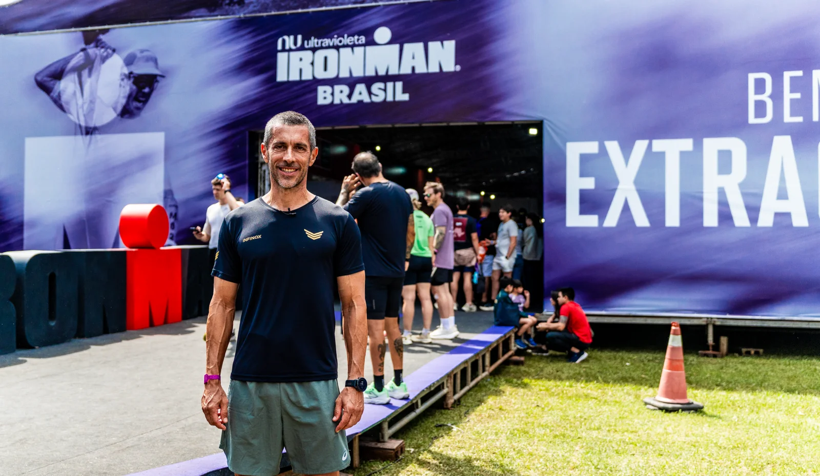 Vinícius Castilho cruzou a linha em 4h23min18s, garantindo o 4º lugar na categoria M45-49, entre 193 atletas, e a 46ª posição na classificação geral, entre 1.501 competidores.