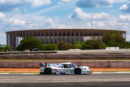 Daniel Lancaster revela cockpit e estratégia para etapa em Brasília já